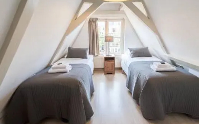 Carre Theater Apartment