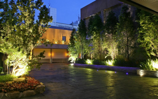 Han Guan Motel