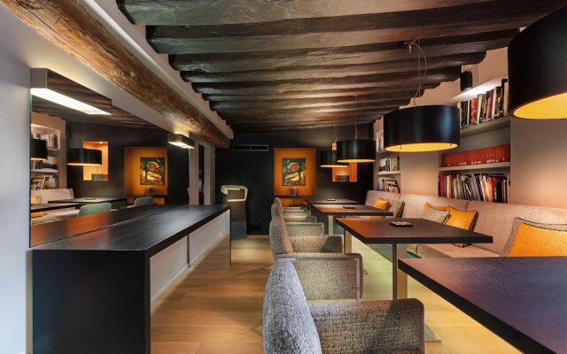 The Charming House DD724