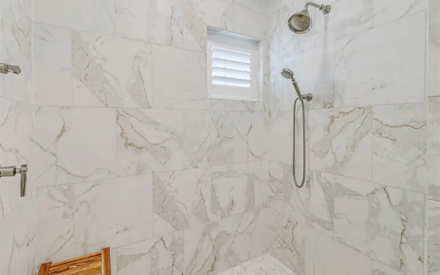 Ships and Giggles 276 HI