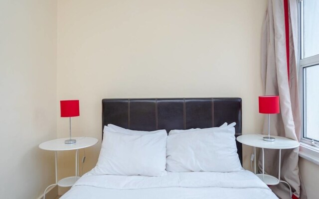 Bright 1BR Home in Fulham, 4 Guests