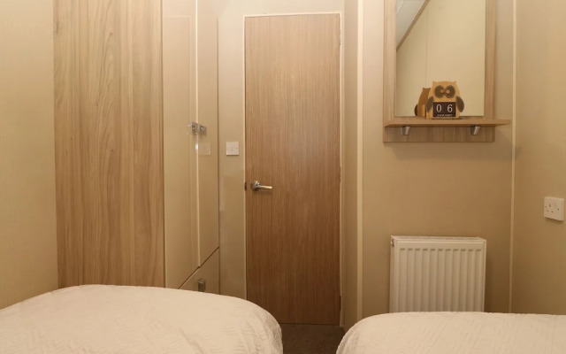 Seafront Holiday Home 2