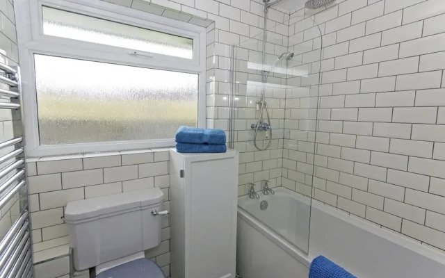 Sandbanks Sleeps 4 Beach Pass & 1 Dog