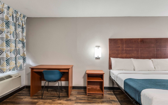 Motel 6 Tupelo, MS - Downtown