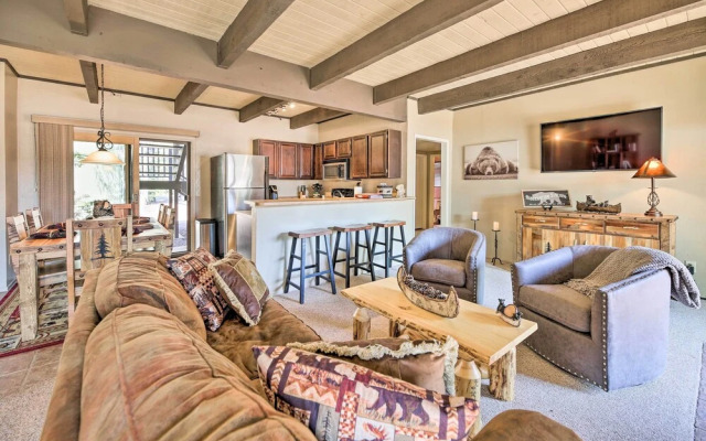 Patio & Fireplace: Country Club Pinetop Condo!