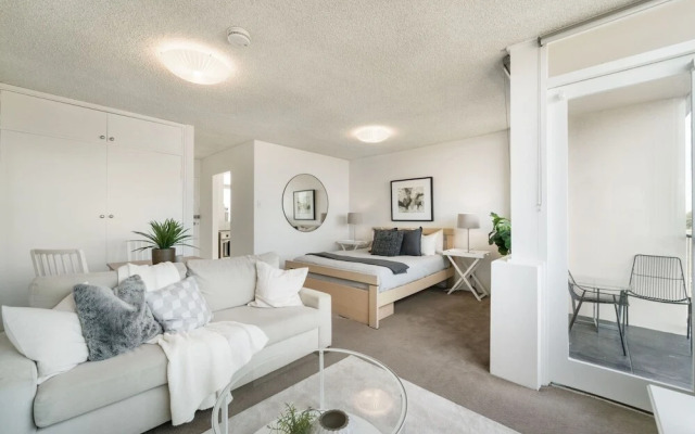 Neutral Bay 603 Way Furnished Apartment