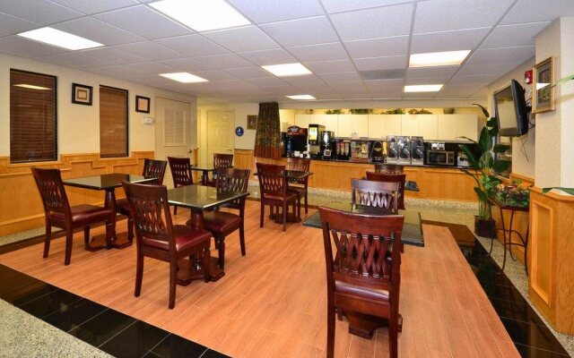 Best Western Plus Northwest Inn & Suites