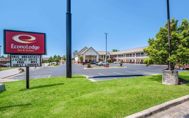 Econo Lodge Inn & Suites Bryant