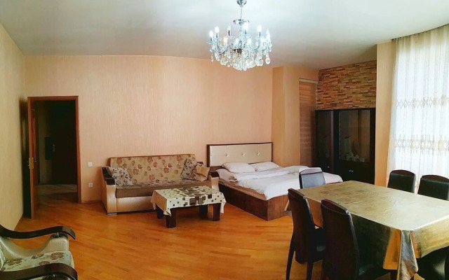 Bakuvi Tourist Apartment B085
