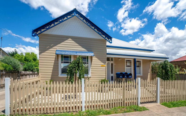 Paddington Villa 1 - Free Wi-fi, Netflix