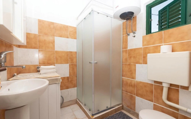 Beautiful Home in Blato With Wifi and 3 Bedrooms