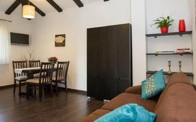 4B Apartments