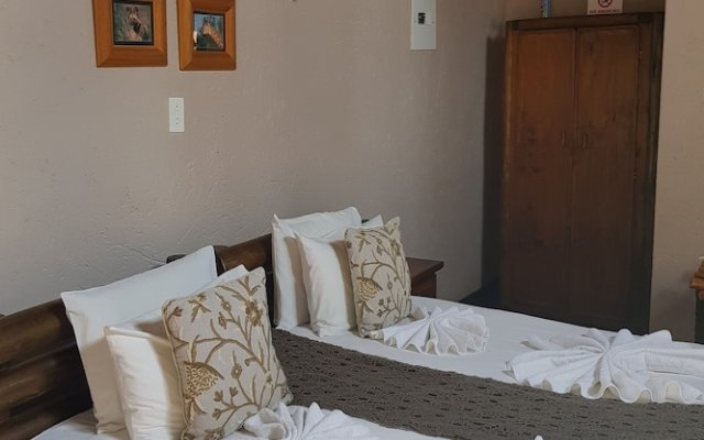 Grassland Bushman Lodge