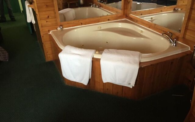 The Hotel at Falcon lake