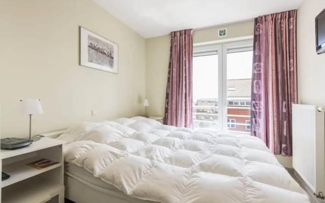 Beautiful Apartment on the sea Wall