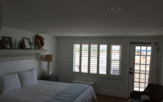 Marginal Way House Hotel