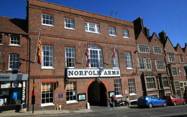 Norfolk Arms Hotel