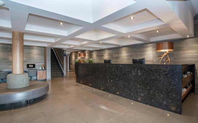 Sandman Hotel Vernon
