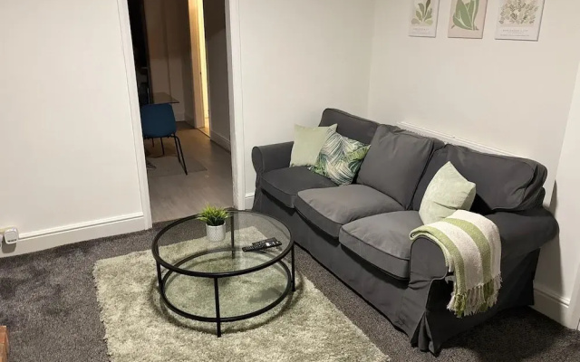 Cozee 2-bed nr New Cross Hospital