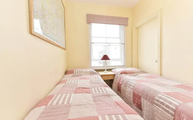 Smart 2 bedroom flat near Pimlico Tube