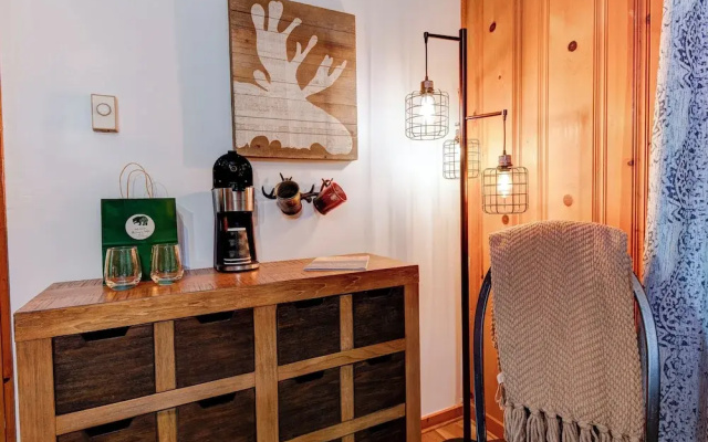 The Furry Lodge & Suites 13