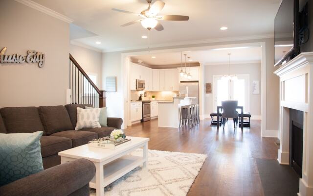 Ultra Luxurious 4BR in Nations