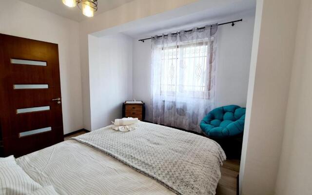 R.O.S.E. Apartment