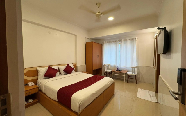 OYO 9633 Hotel Srinidhi Residency