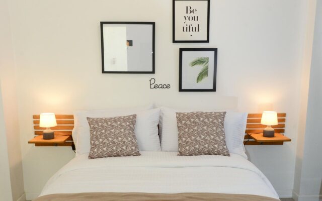 Hometown Hotel Morato - Quezon City