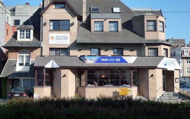 Zeeparel Budgethotel