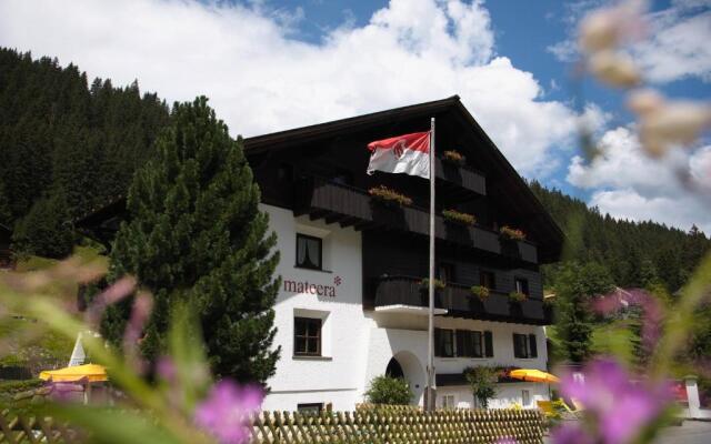 Hotel Mateera