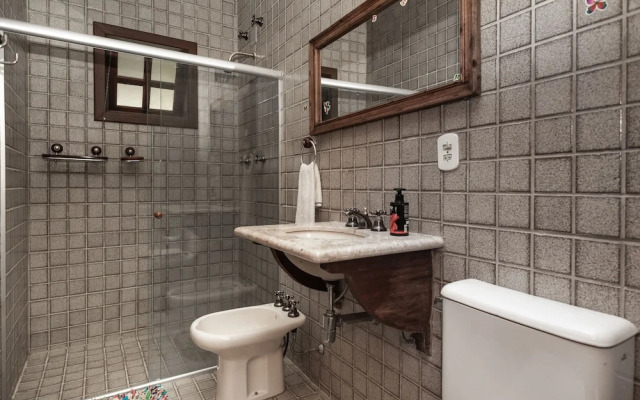 Suites Com Piscina Outeiro - Espelho