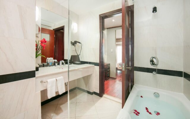 Quoc Hoa Premier Hotel and Spa