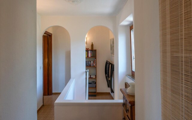 Amazing Home in Cascio, Molazzana With 2 Bedrooms and Wifi