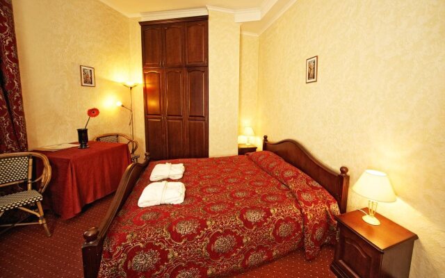 Monte Kristo Hotel