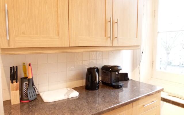 SS Property Hub – Apartment Close to Hyde Park