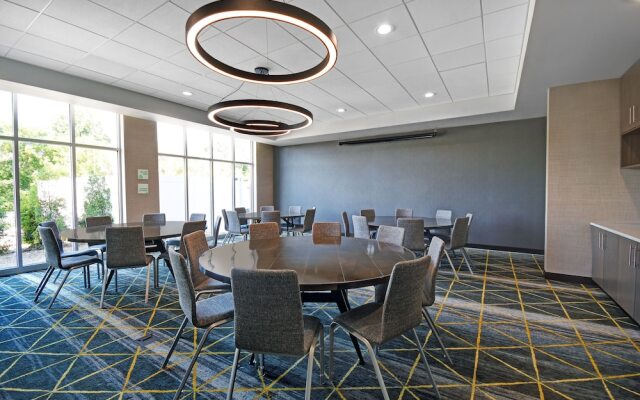 Holiday Inn Grand Rapids North - Walker, an IHG Hotel