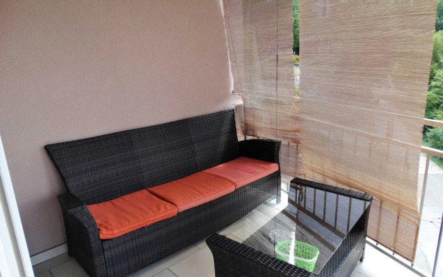 Shimmering Sea Apartment With Sea View and Balcony