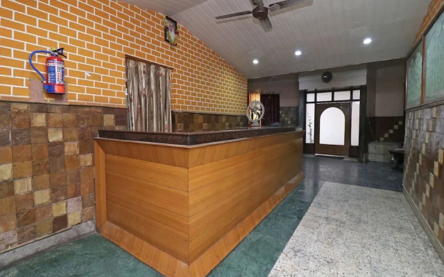 SPOT ON 37002 Hotel Natraj