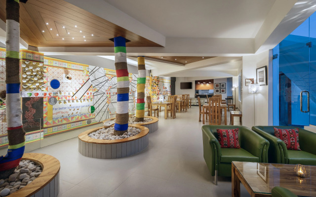 Tree of Life Eila Art Hotel