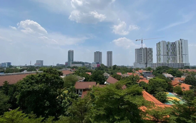 Cozy And Tidy 1Br At Kebagusan City Apartment