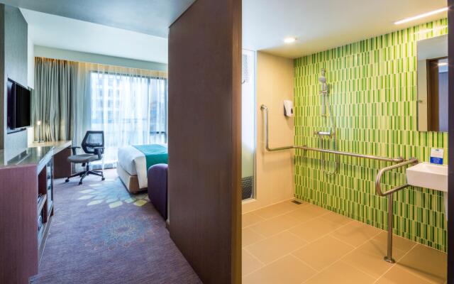 Holiday Inn Express Bangkok Sukhumvit 11, an IHG Hotel