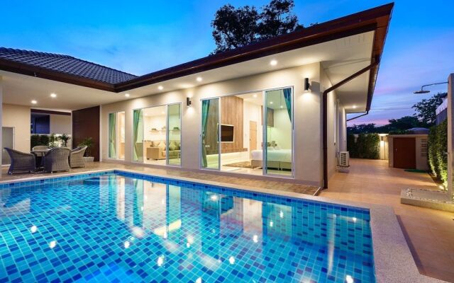 Luxury Pool Villa A18