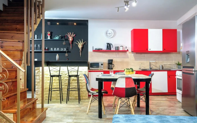 Krousonas Mountain View Suite