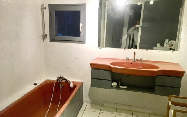 House With 2 Bedrooms in Octon , With Shared Pool