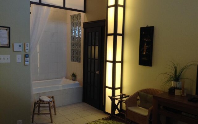 Le Manoir du Rocher B & B