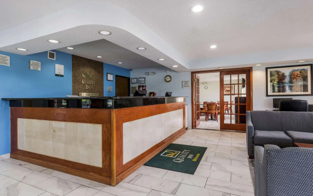Quality Inn Sycamore - DeKalb