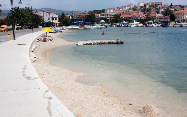 Apartments by the sea Rogoznica - 18746