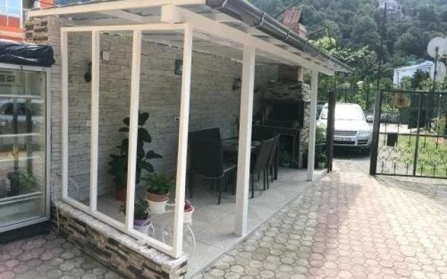 Deluxe Guest House