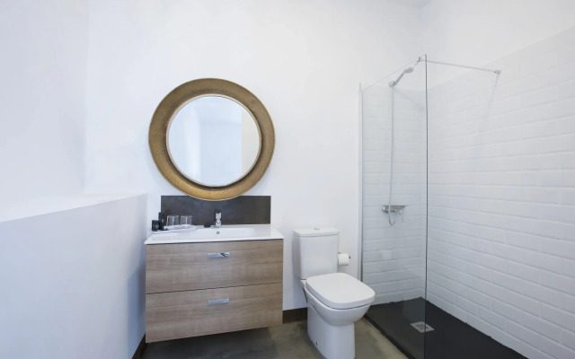 El Charco Suites